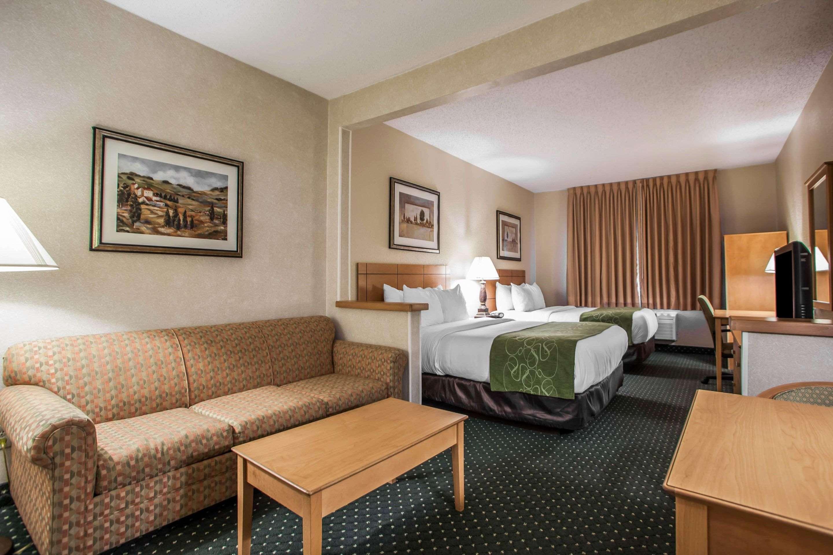 Comfort Suites Peoria I-74 Exterior photo